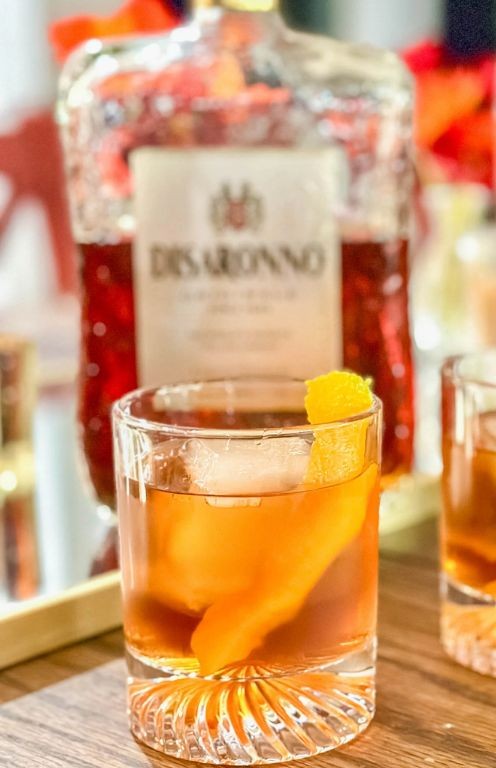 Traditional Scotch and Amaretto Godfather