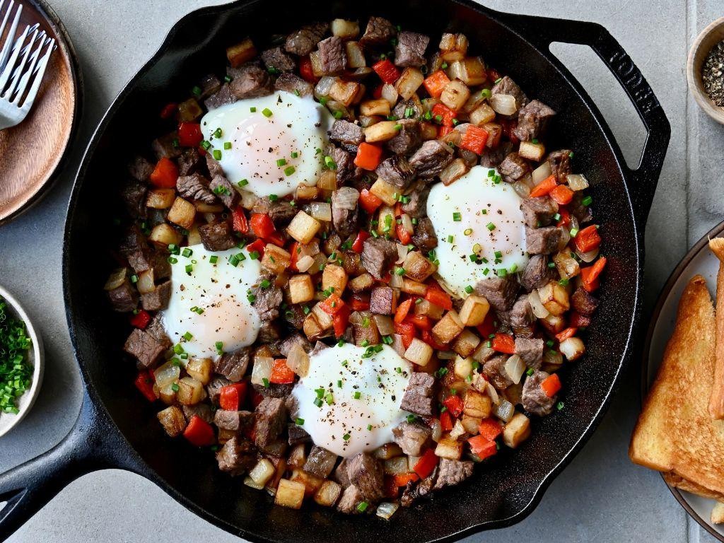 Tri Tip Breakfast Hash with Eggs
