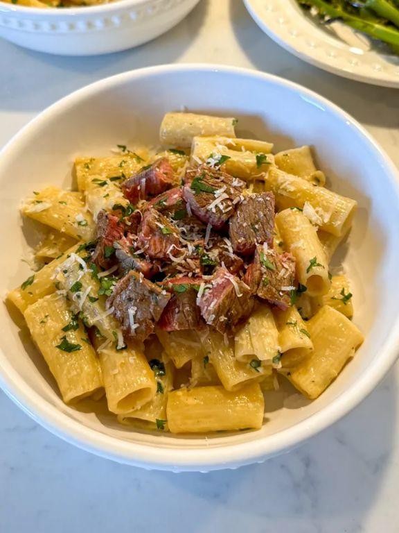 Tri Tip Pasta with Garlic Butter Sauce