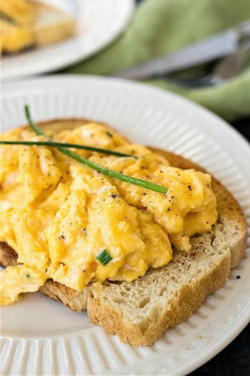 Truffle Oil Scrambled Eggs with Chives