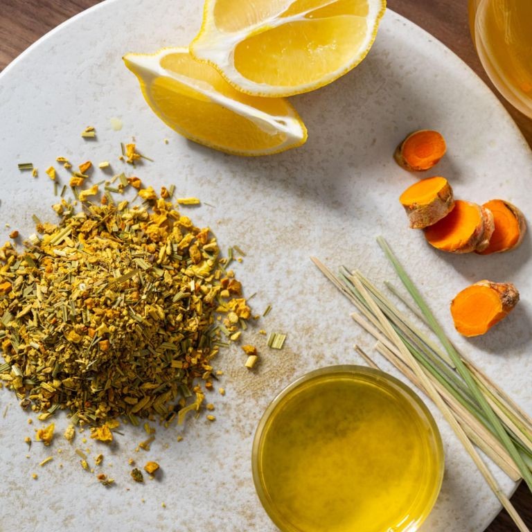 Turmeric and Ginger Detox Tea