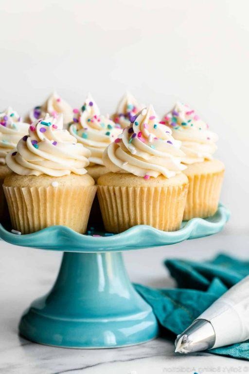 Vanilla Buttercream Cupcakes