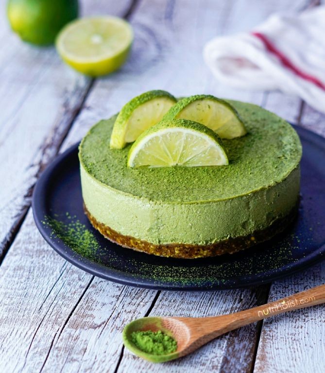 Vegan Matcha Cheesecake