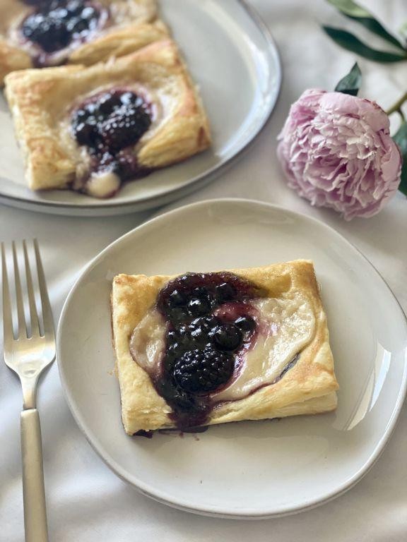 Vegan Puff Pastry Berry Cream Danishes