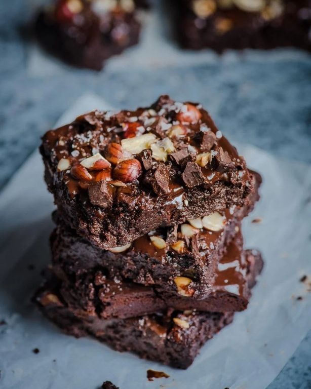 Vegan Tahini Chocolate Brownies