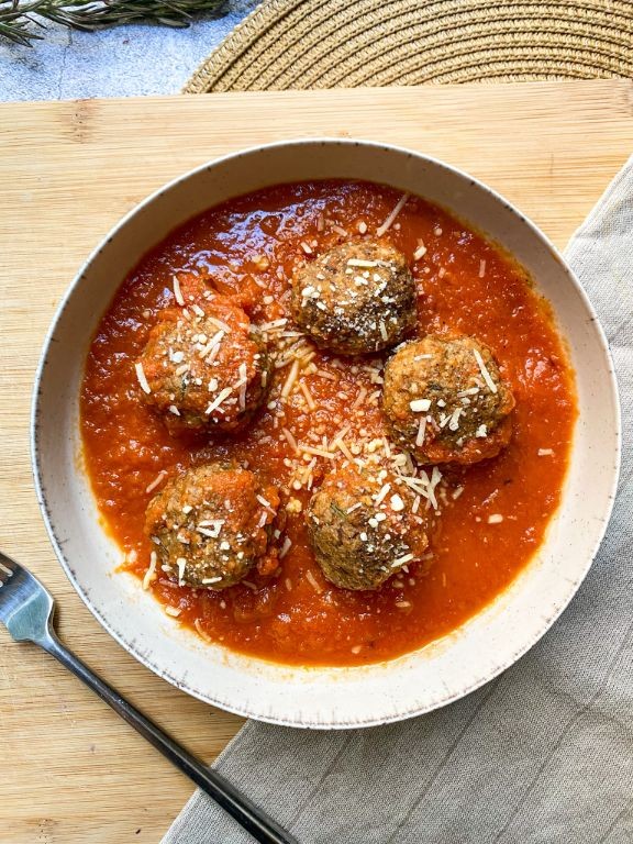 Vegetarian Lentil Meatballs with Tomato Sauce