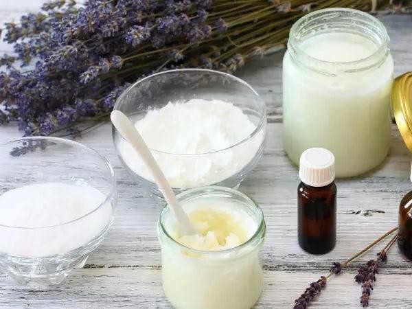 Vitamin E Oil and Coconut Oil Deodorant