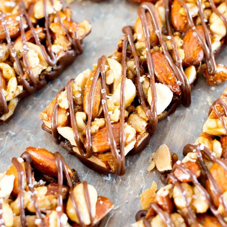 Walnut and Dark Chocolate Energy Bars