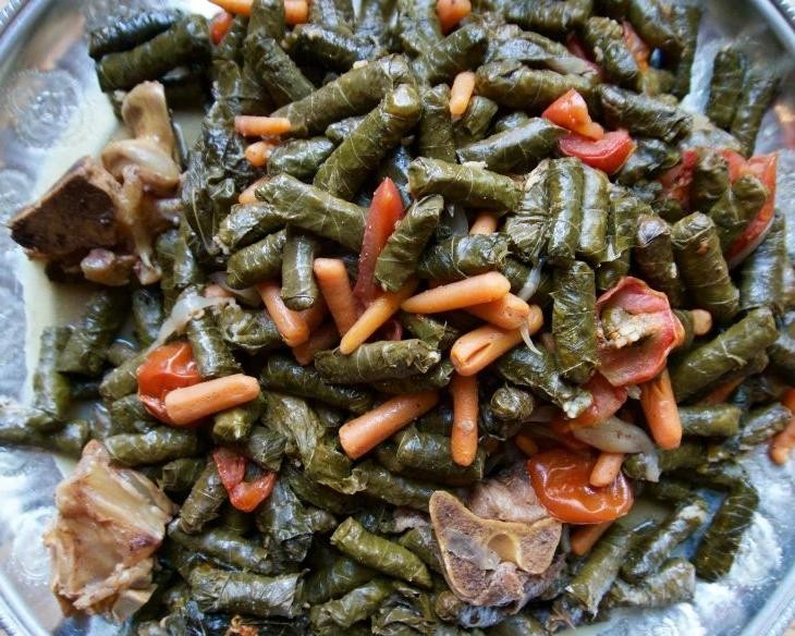 Waraq Dawali (Stuffed Grape Leaves)