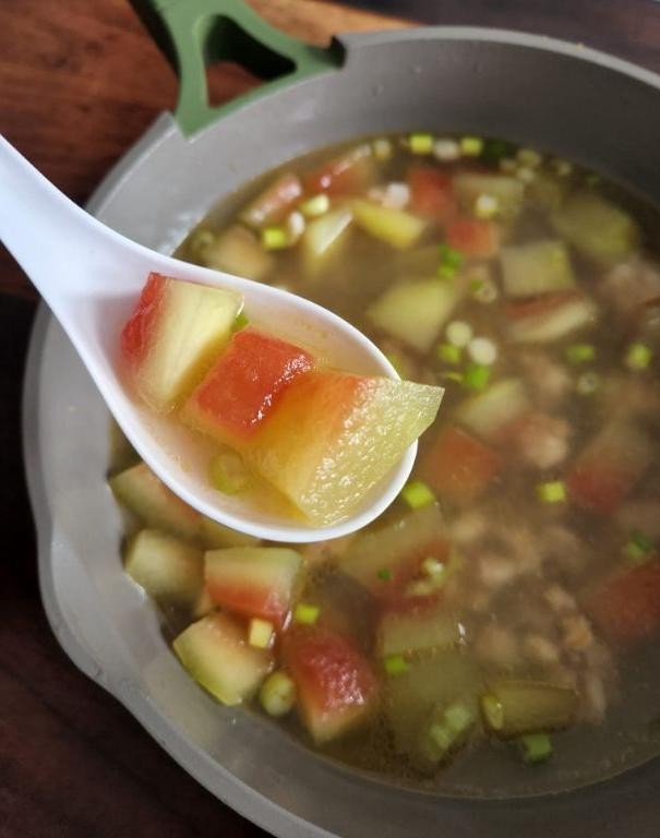 Watermelon Rind Soup with Lemongrass