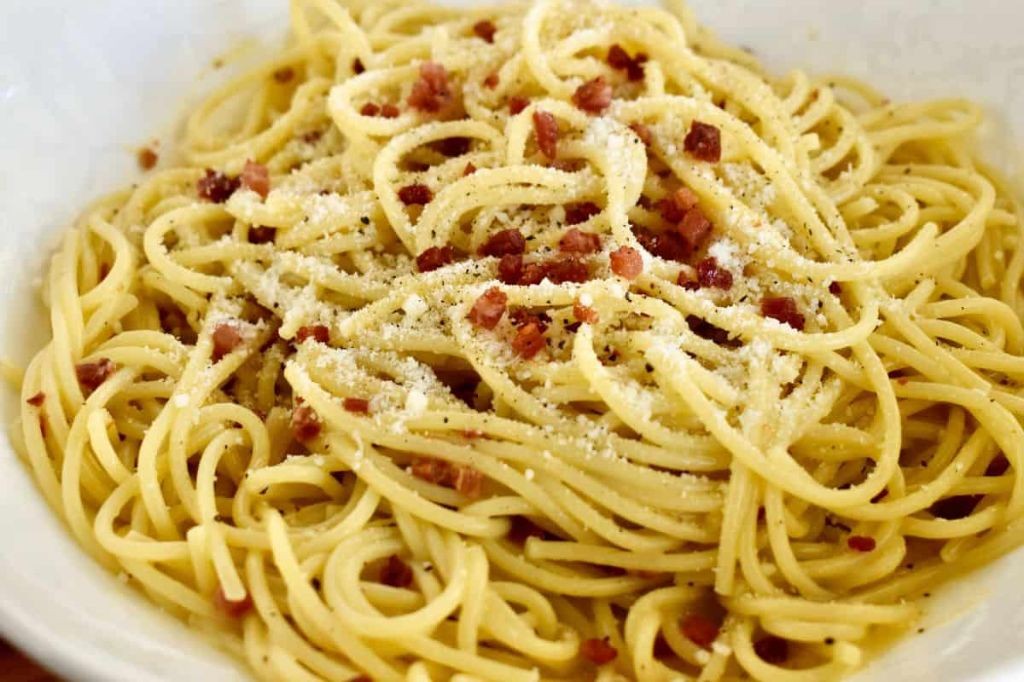 Whisked Carbonara Sauce with Pancetta