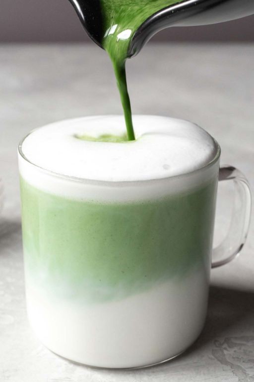 Whisked Matcha Green Tea Latte Froth