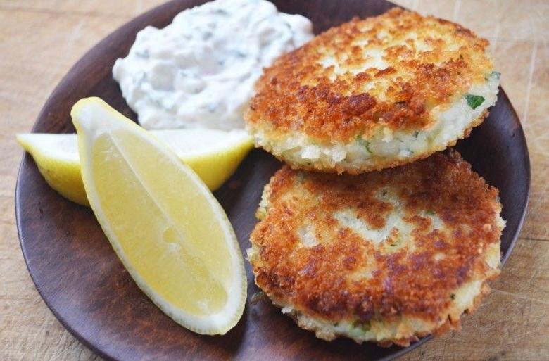 Whiting Fish Cakes with Tartar Sauce