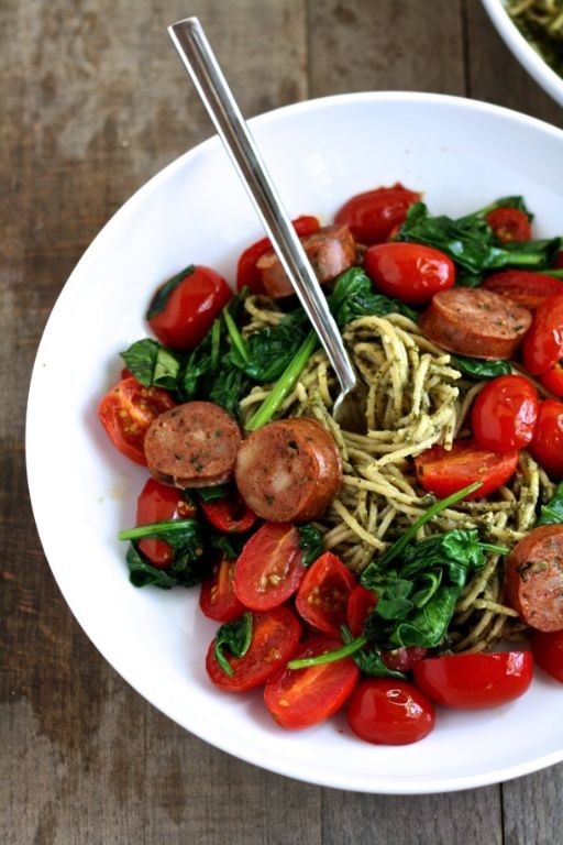 Whole Grain Pasta with Pesto and Cherry Tomatoes