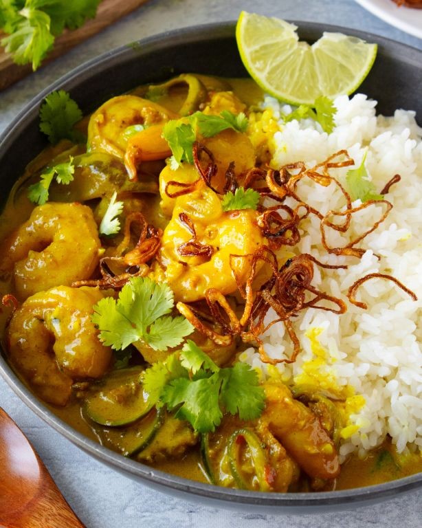 Yellow Shrimp Curry with Turmeric