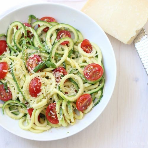 Zucchini Noodles with Tomato Basil Sauce
