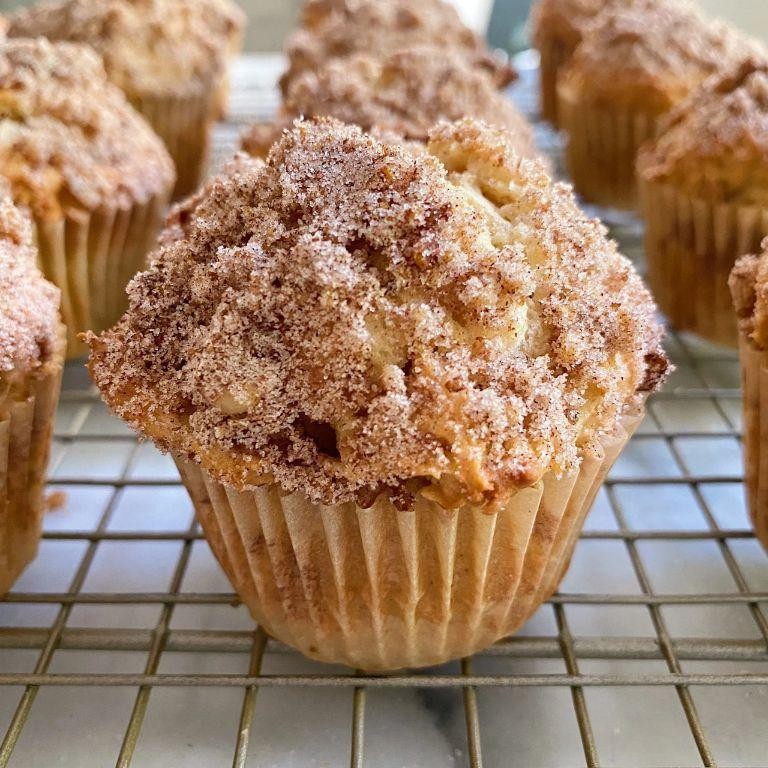 Apple Cinnamon Muffins with Coconut Sugar