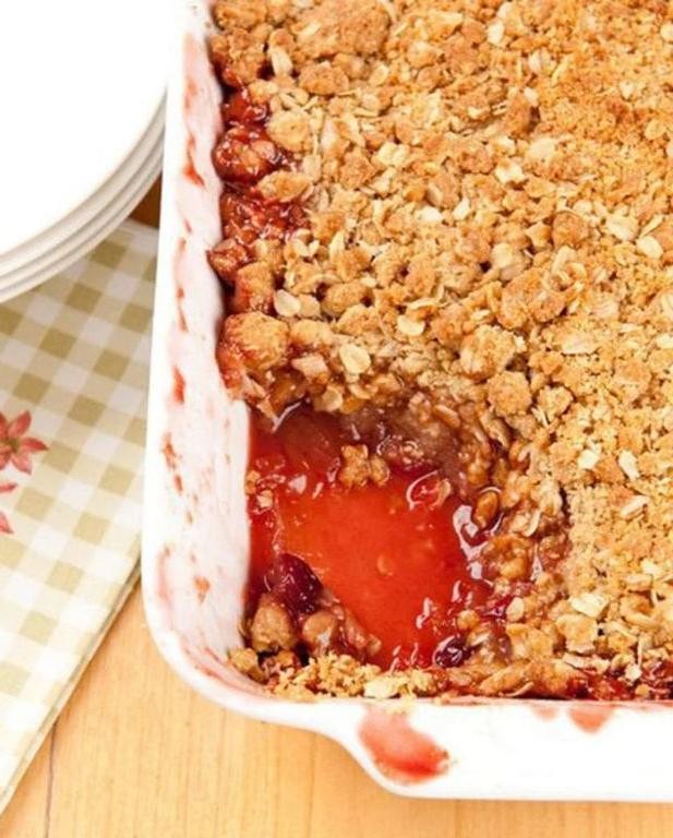 Apple Cranberry Crumble with Oatmeal Streusel
