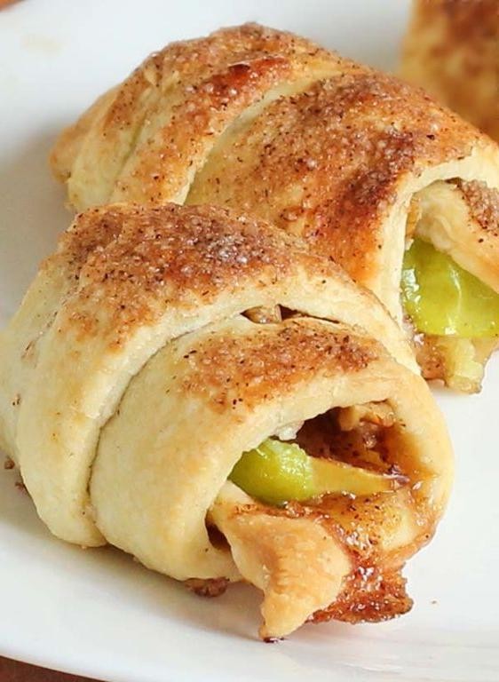 Apple Pie Crescent Roll Bites
