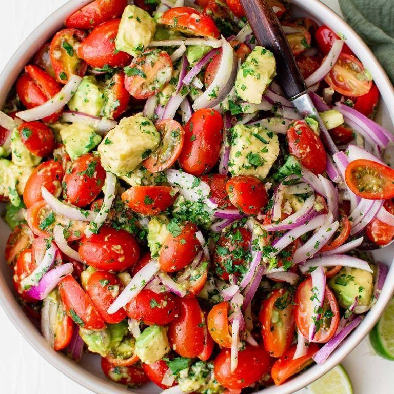 Avocado and Tomato Svelte Salad