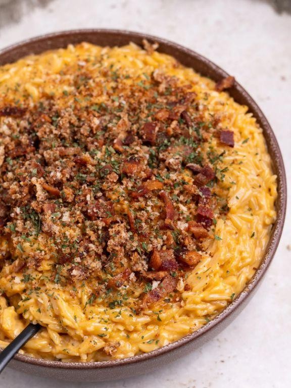 Bacon and Cheddar Cheesy Orzo Bake