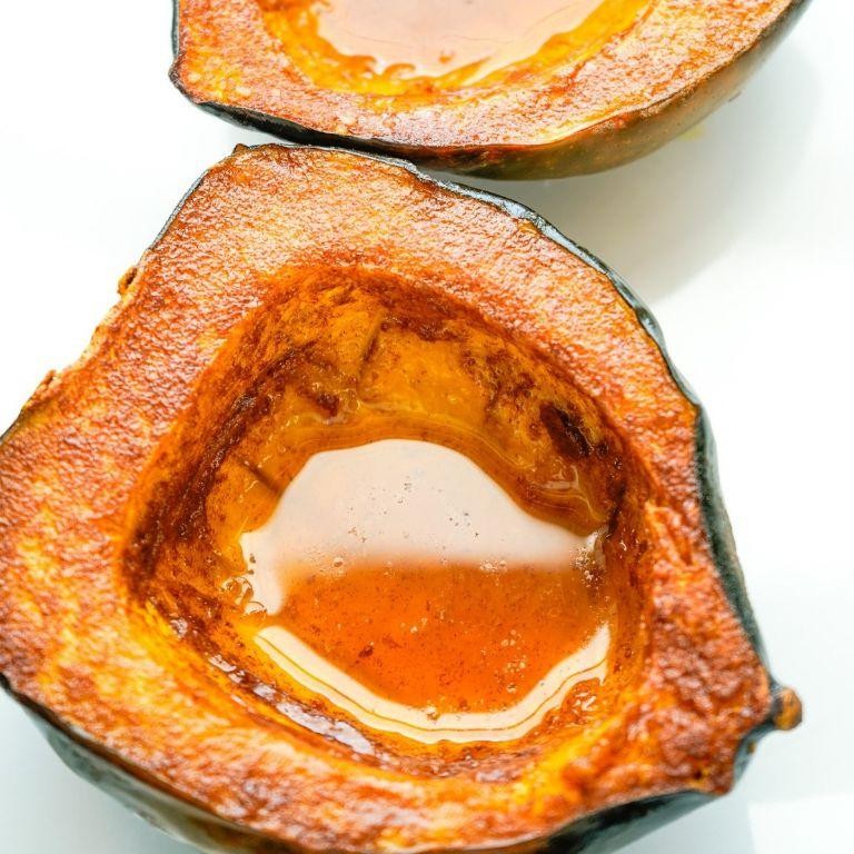 Baked Acorn Squash with Cinnamon Butter