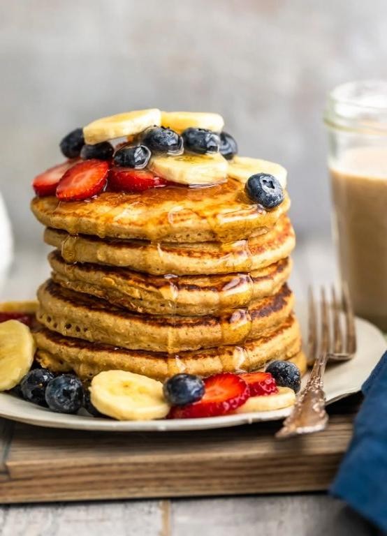 Banana Pancakes with Almond Milk and Vanilla