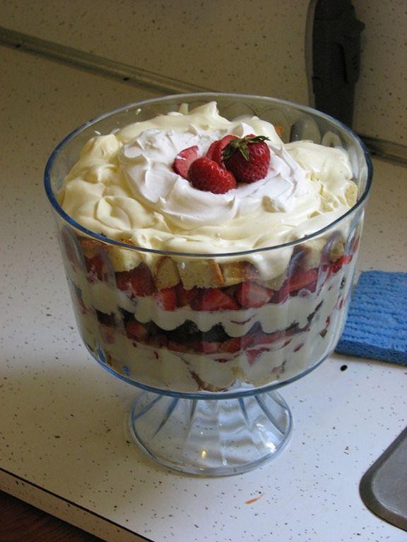 Banana Pudding Punch Bowl Cake