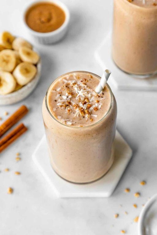 Banana and Almond Butter Smoothie