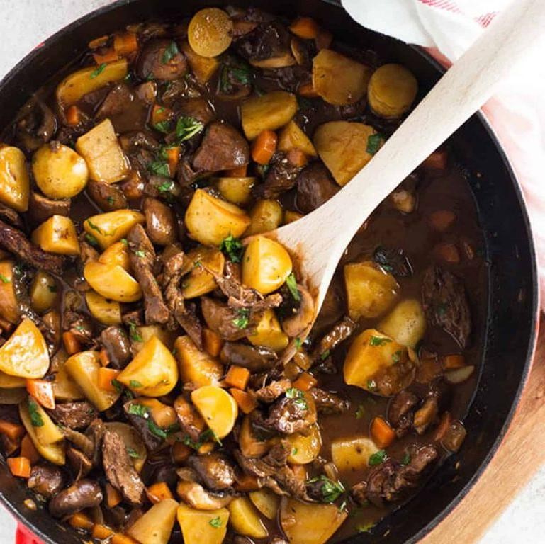 20 Savory Beef Tips Crock Pot Recipes Perfect for Dinner