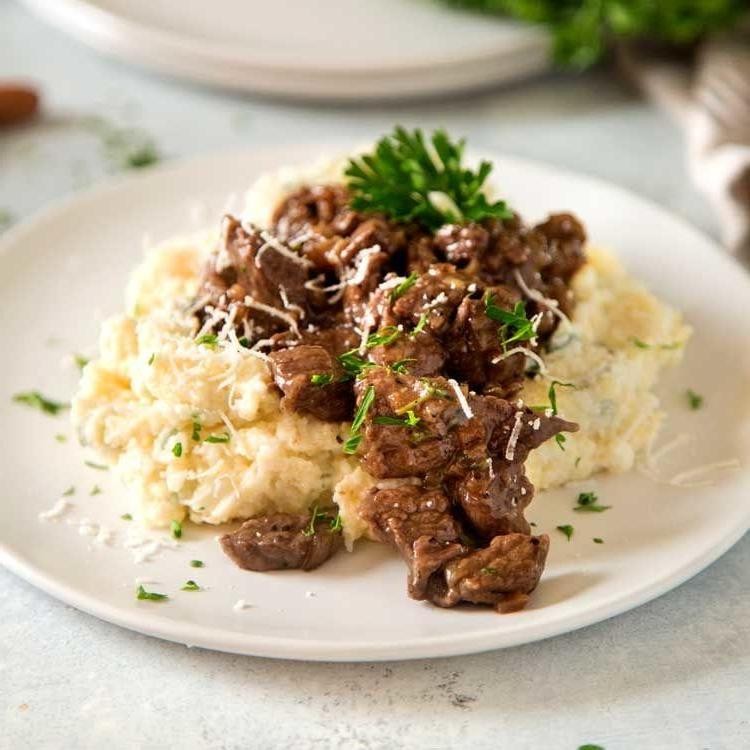 Beef Tips with Red Wine and Thyme
