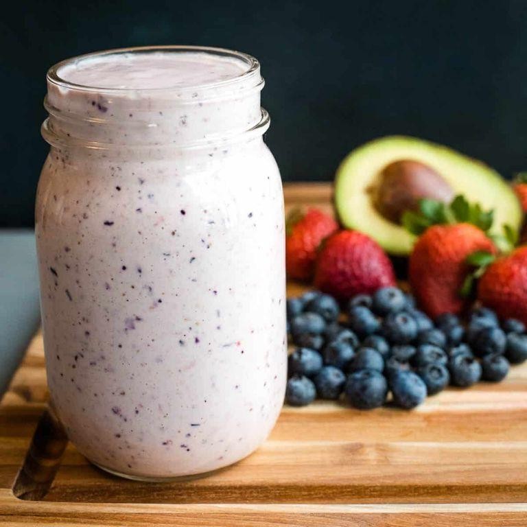 Berry Avocado Yogurt Smoothie