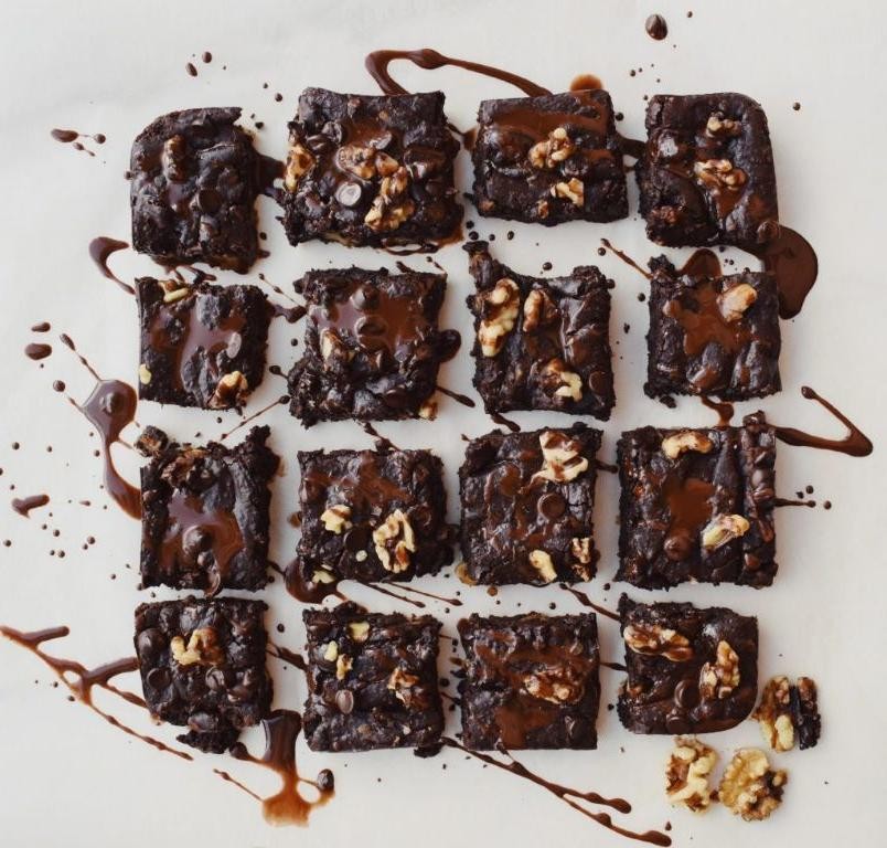 Black Bean Brownies with Walnut Crust