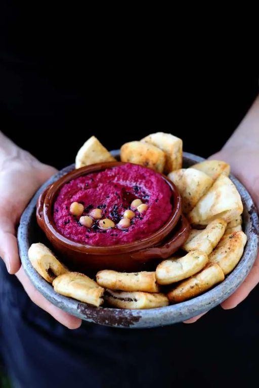 Bloody Beetroot Hummus with Pita Chips