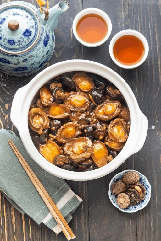 Braised Cantonese Abalone with Mushrooms