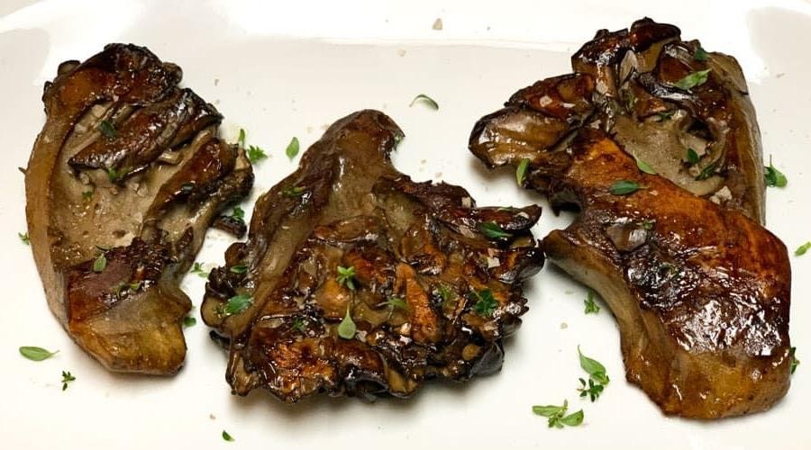 Braised Maitake Mushrooms with Red Wine