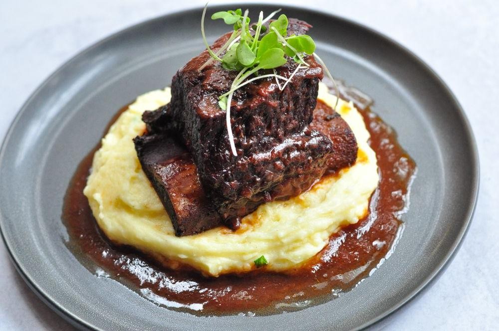 Braised Short Ribs with Red Wine Sauce