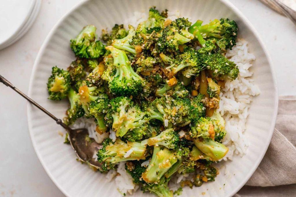 Broccoli Stir-Fry with Sesame Sauce