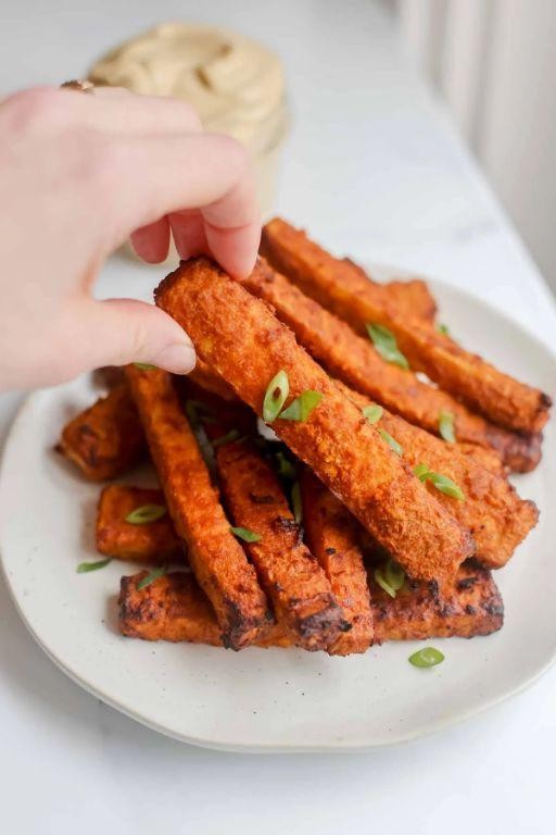Buffalo Tofu Chips with Sriracha