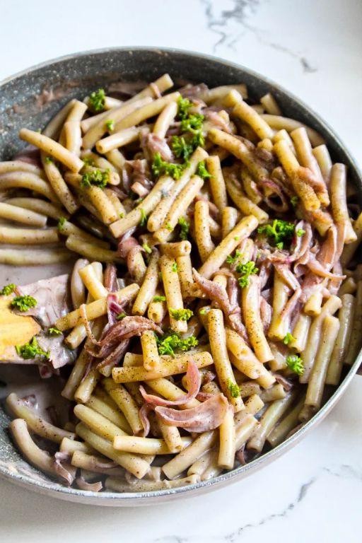 Caramelized Onion and Blue Cheese Pasta