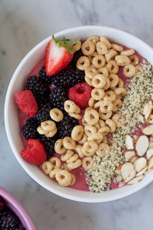 Cheerios Berry Smoothie Bowl