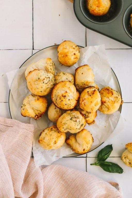 Cheesy Garlic Bread Bites