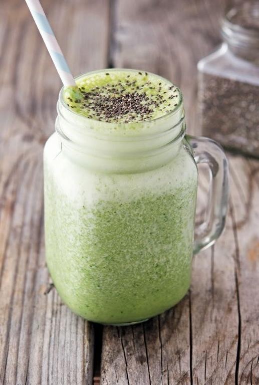 Chia Seed and Spinach Smoothie