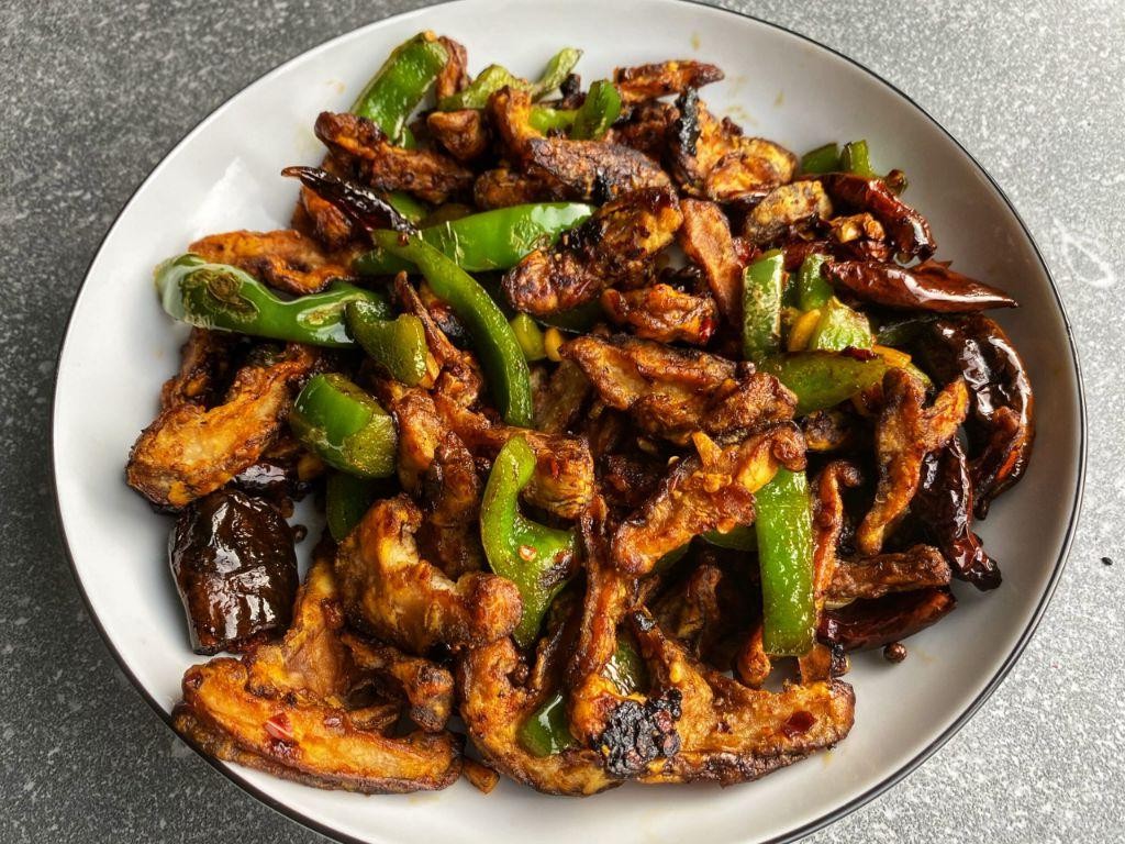 Chilli Mushroom Stir-Fry with Onions