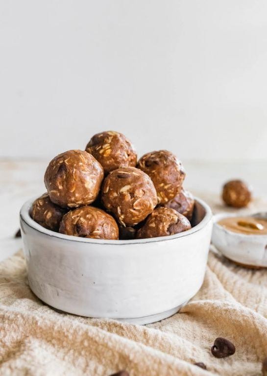 Chocolate Peanut Butter Protein Balls