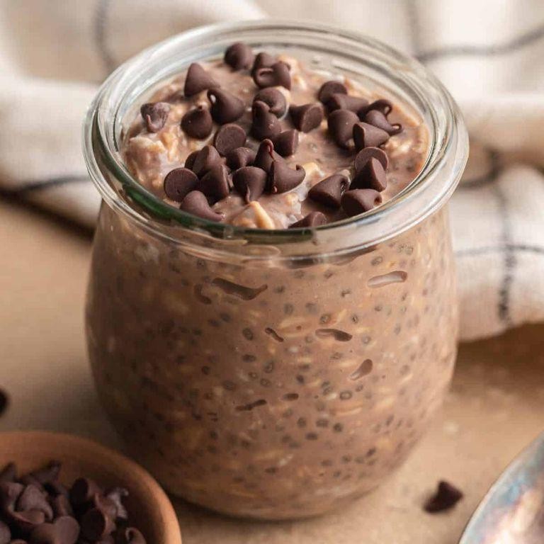 Chocolate Protein Overnight Oats