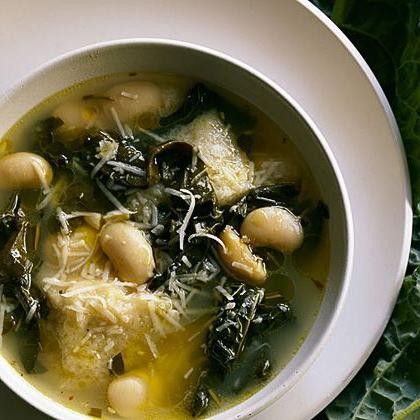 Ciabatta Bread Soup with White Beans and Kale