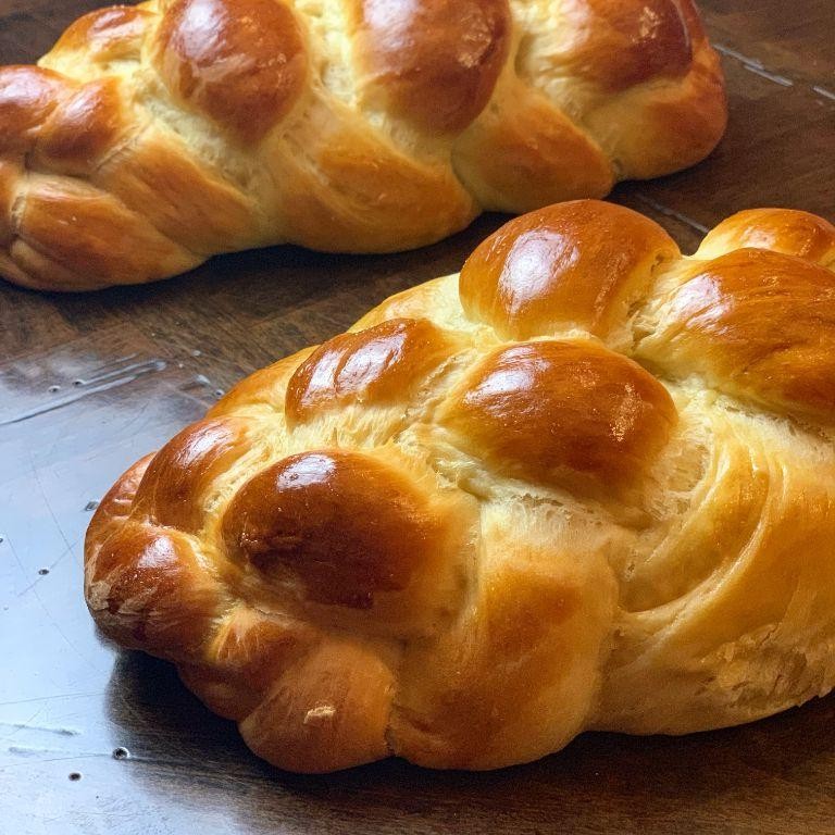Classic Challah Bread