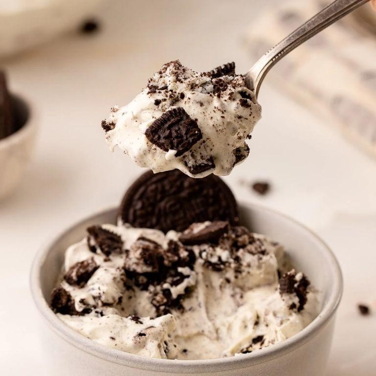 Classic Oreo Fluff Dessert