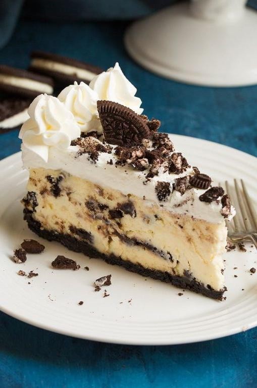 Cookies and Cream Cheesecake